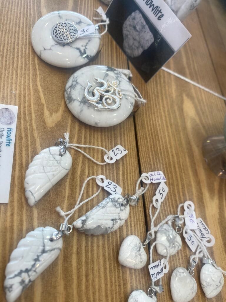 Au Royaume des Cristaux, bijoux cristaux et minéraux, du bien-être par la lithothérapie à Falaise