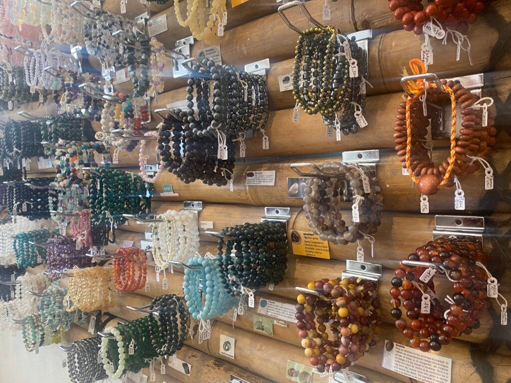 Au Royaume des Cristaux, bijoux cristaux et minéraux, du bien-être par la lithothérapie à Falaise