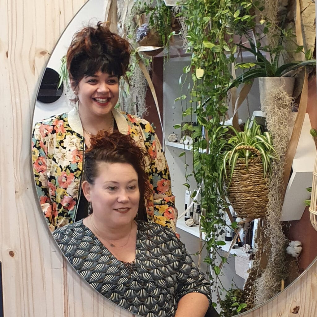 Coloration Végétale et Soin Énergétique chez Nad Coiff à La Lande Patry