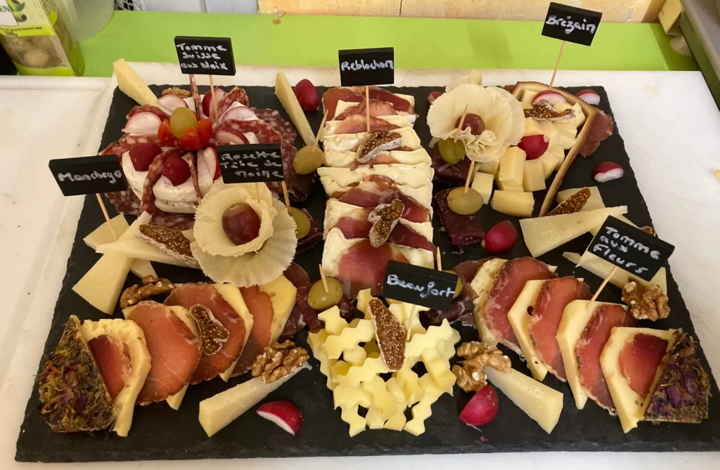 Fruits et légumes de saison à l'épicerie Chez Mélanie à Écouché les Vallées