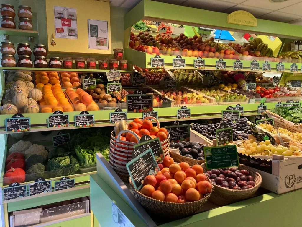 Produits d'épicerie fine et en circuit court à l'épicerie Chez Mélanie à Écouché les Vallées