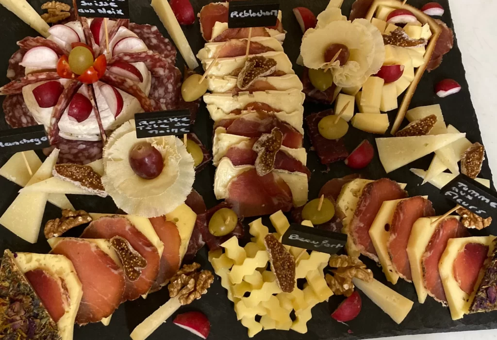 Chez Mélanie à Écouché-les-Vallées, votre primeur crèmerie épicerie fromagerie