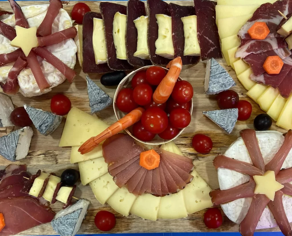 Plateaux apéritifs artisanaux à l'épicerie Chez Mélanie à Écouché les Vallées