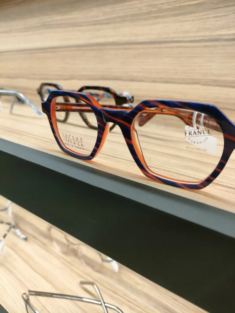 So-Optique c'est ton opticien lunetier spécialisé en lunettes de vue et lentilles de contact à Écouché-les-Vallées