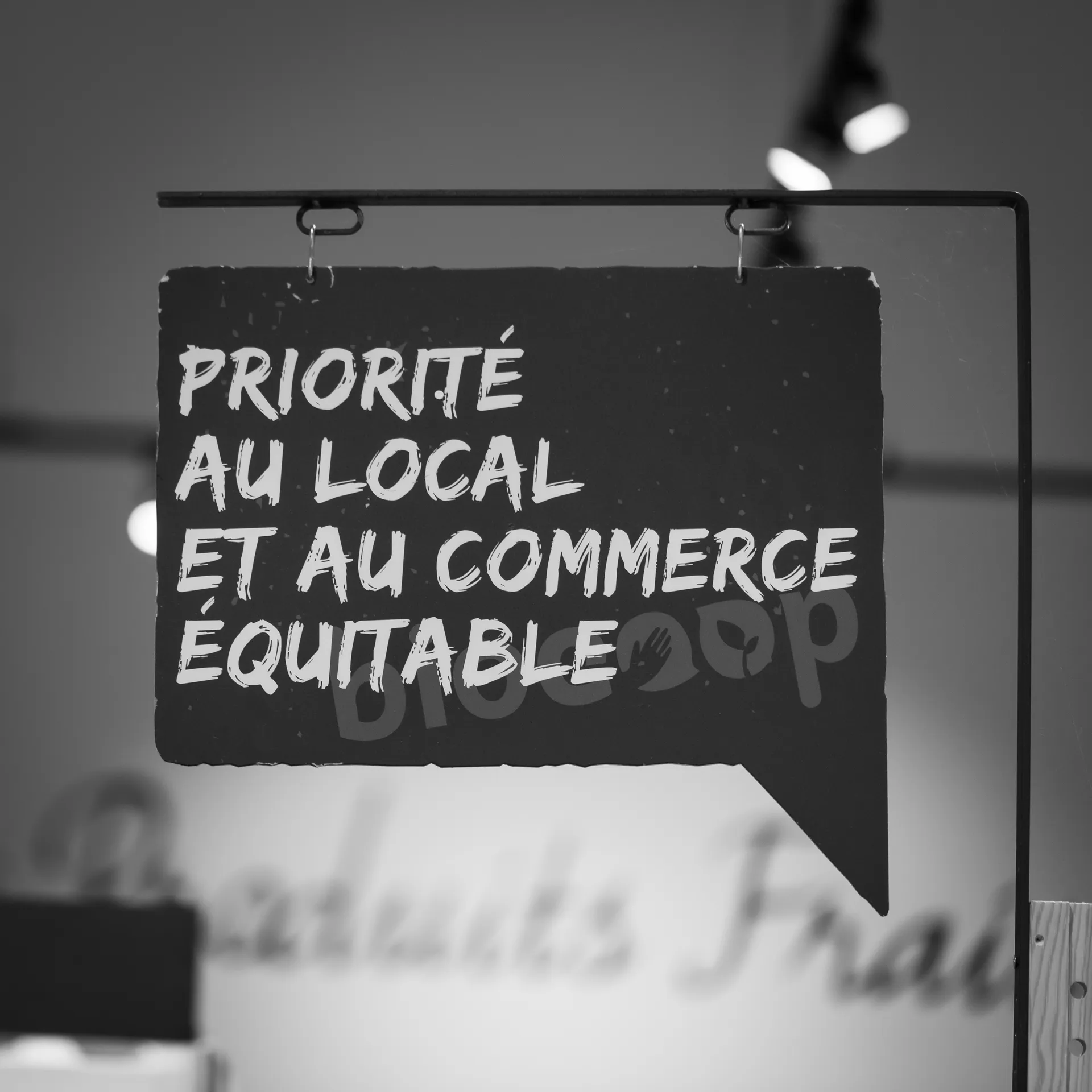 Magasin Bio à Falaise 14700 : la biocoop propose une épicerie, des produits frais, du vrac, des cosmétiques, des fruits et légumes, respectueux de l'environnement.