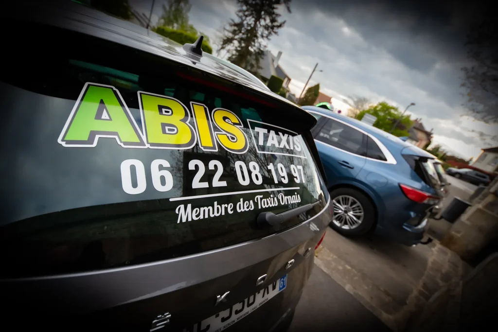 Abis Taxis met à disposition des taxis pour les bagnoles de l'Orne et les Rives d'Andaine, réservation simple.