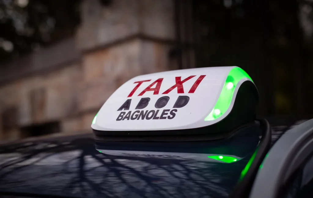 Abis Taxis : Réservez un taxi pour les bagnoles de l'Orne et les Rives d'Andaine avec nos chauffeurs expérimentés.