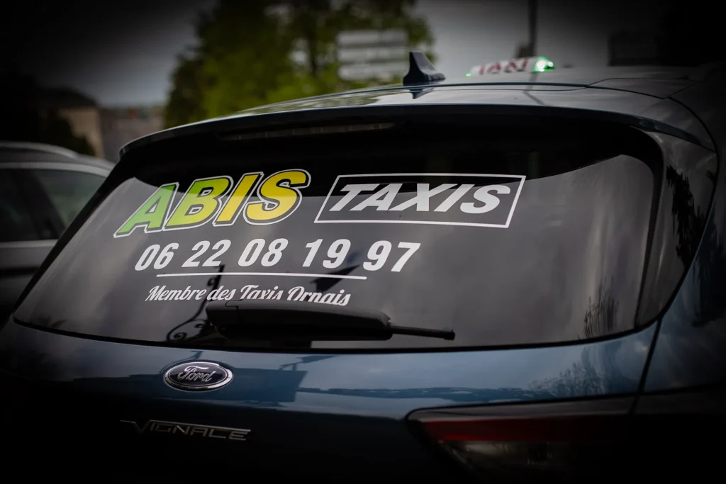 Abis Taxis propose de réserver des taxis pour des trajets vers les bagnoles de l'Orne et les Rives d'Andaine.