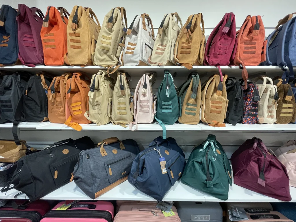 Les cacs Cabaia à Vire, magagsin Newbag