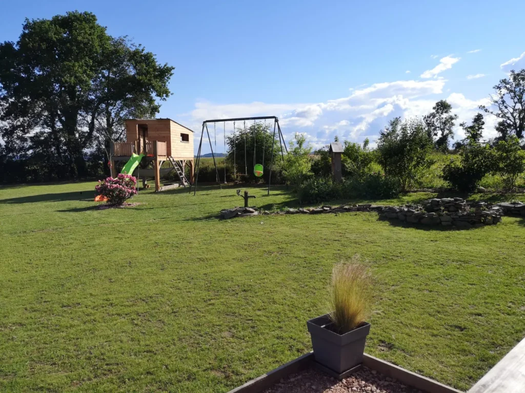 entretien de jardin par les jardins de Chawi à pont d'Ouilly, Athis, Condé en Normandie, Falaise
