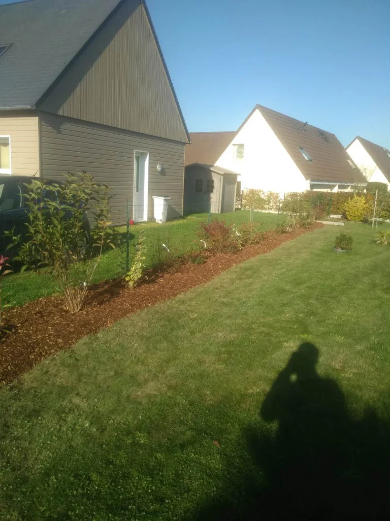 entretien de jardin par les jardins de Chawi à pont d'Ouilly, Athis, Condé en Normandie, Falaise